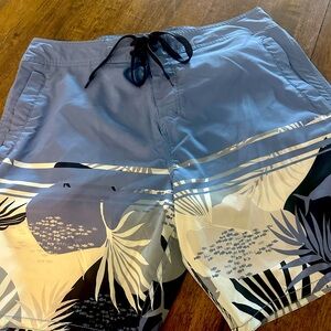 AFTCO Shorts   Men size 36